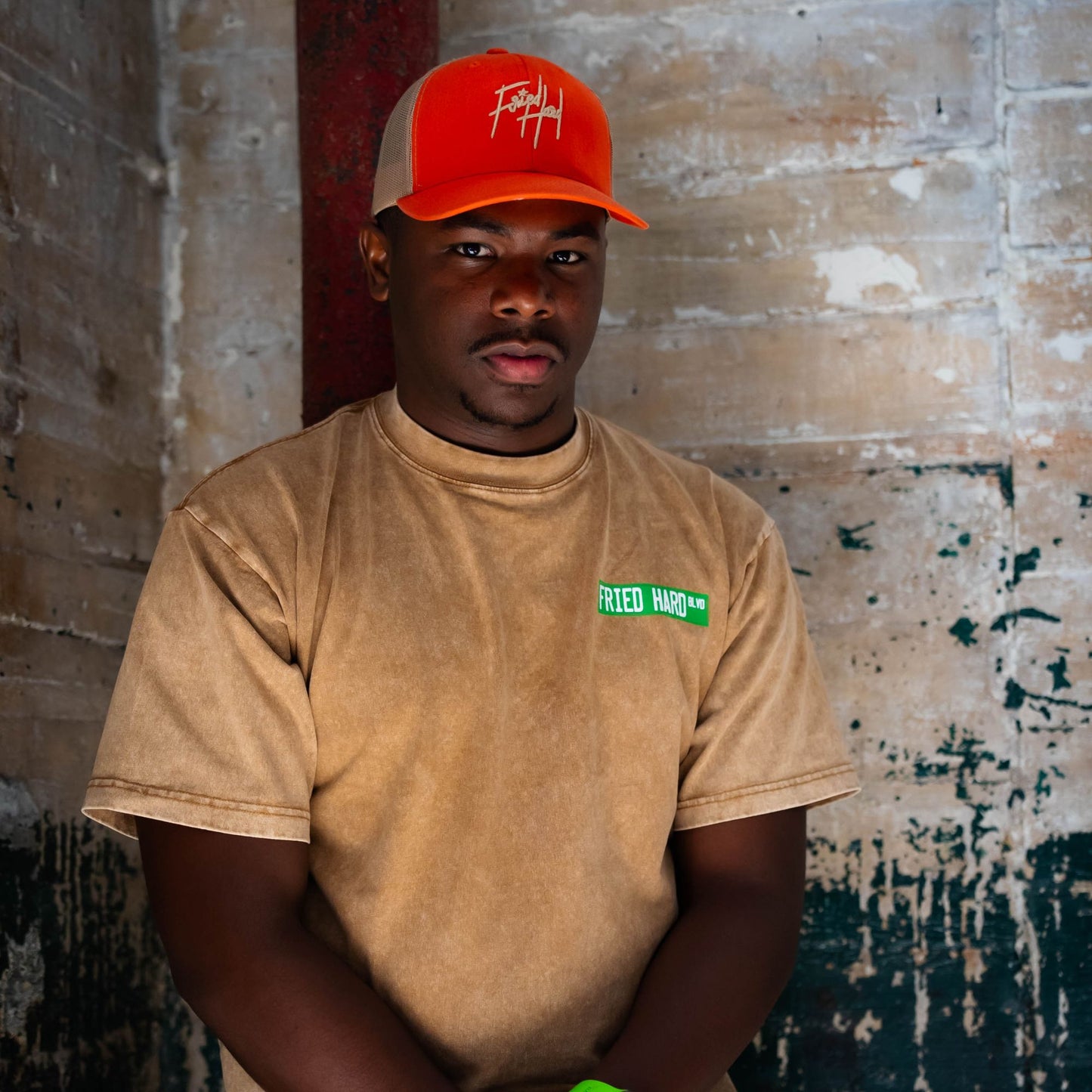 FRIED HARD BLVD - RANSON TEE (Brown)